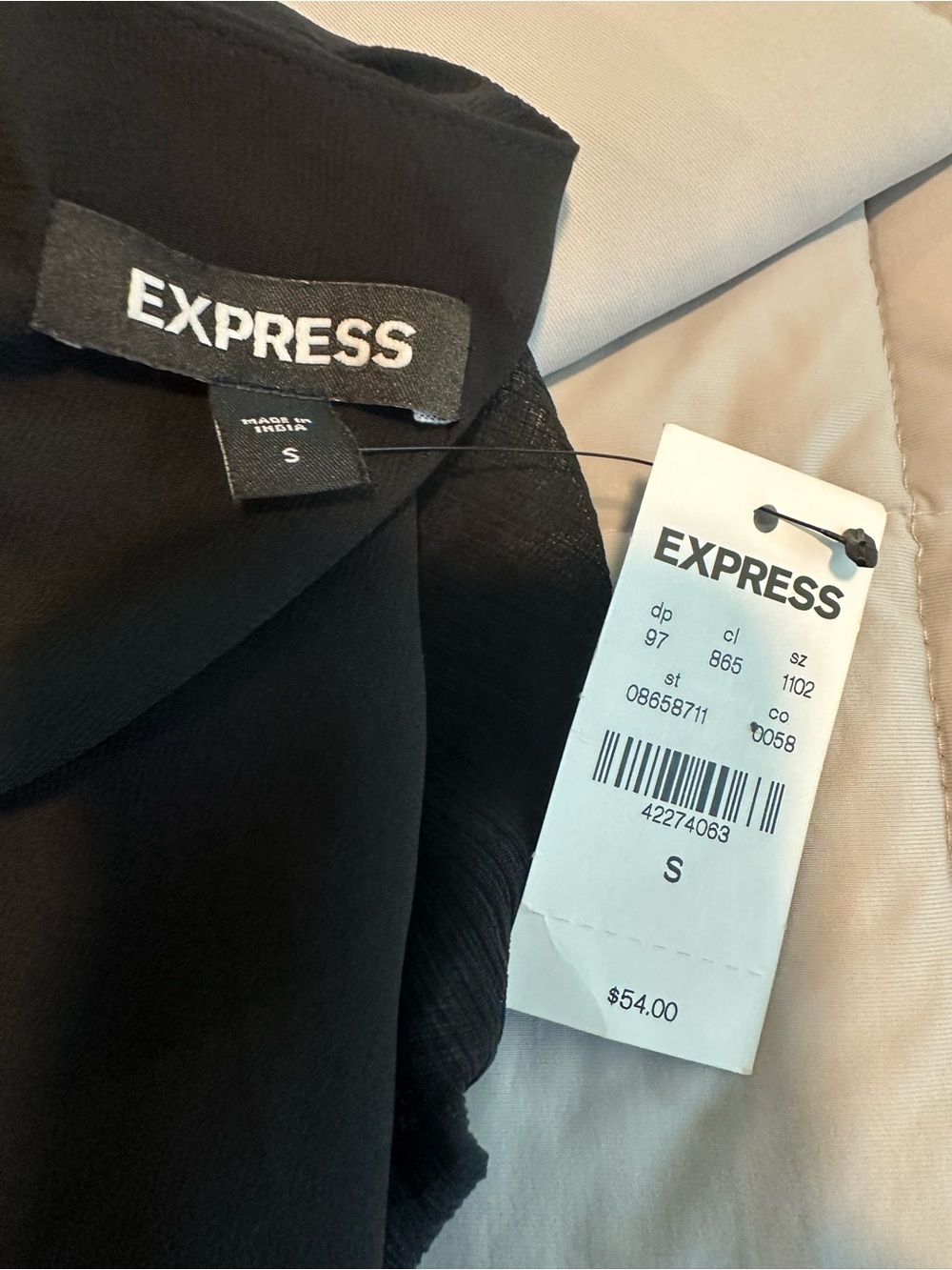 Express Black Blouse - Picture 4 of 4